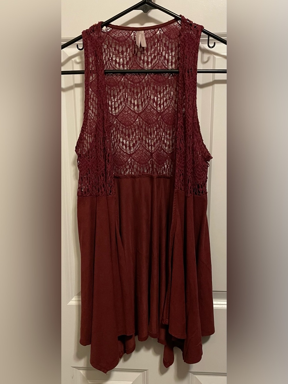 Vanity Maroon Burgundy Lace Yoke Open Front Vest S